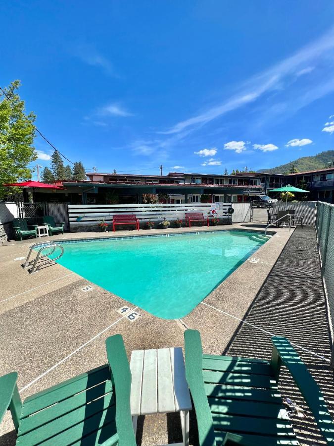 Timbers Inn And Suites Ashland Exterior foto